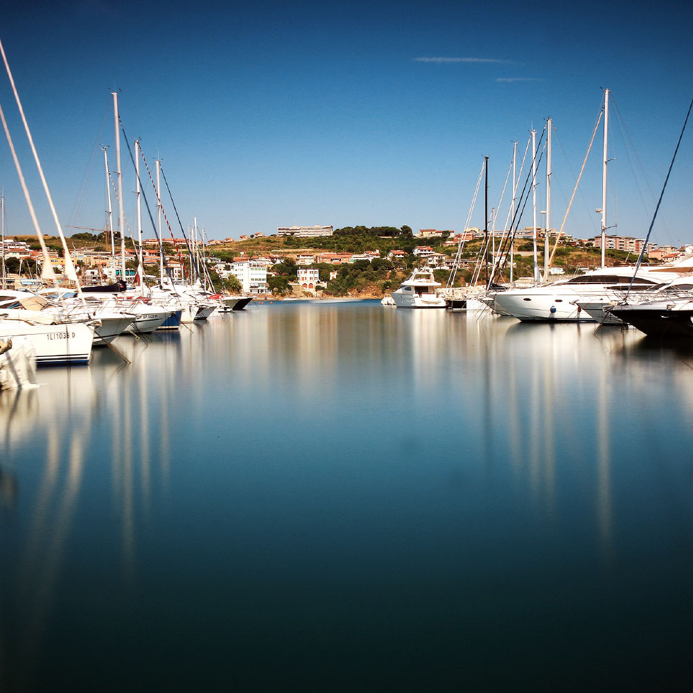 MARINAS